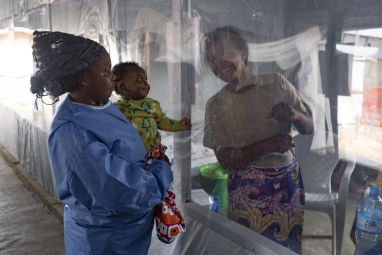 Ebola: 11,500 doses of  vaccines donated by WHO arrive in Guinea