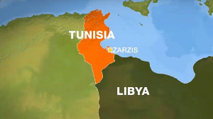 At least 40 migrants drown in shipwreck off Tunisia