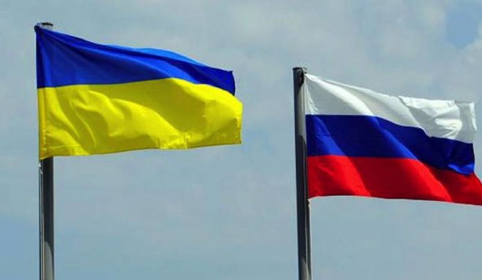 Russia, Ukraine expel diplomats as tensions soar