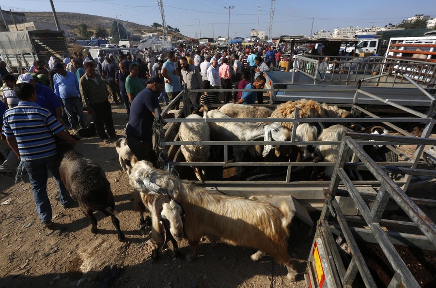 West Bank Markets Mired In Depression Ahead Of Eid Al-Adha