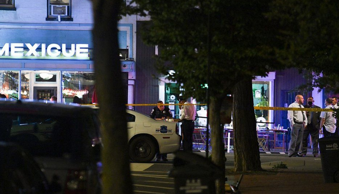 US shooting: Gunman opens fire outside Mexican restaurant in Washington