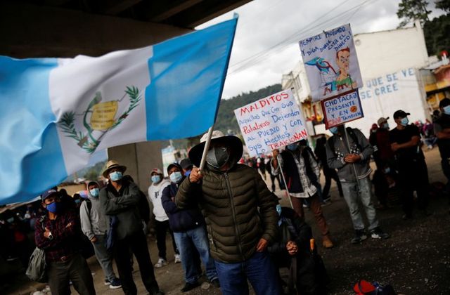 Guatemalans protest for second day to demand president resigns
