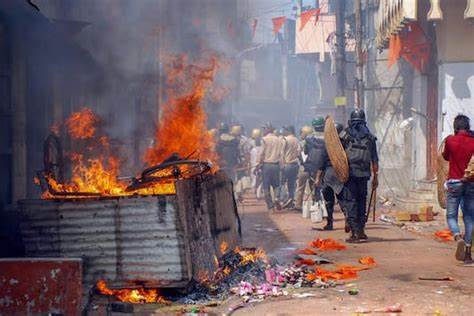 Six Policemen Killed In Violent Clashes Between Two Indian States