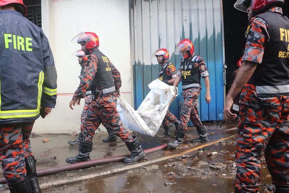 Bangladesh: Fire fighters recover 49 bodies so far from factory fire site in Narayanganj