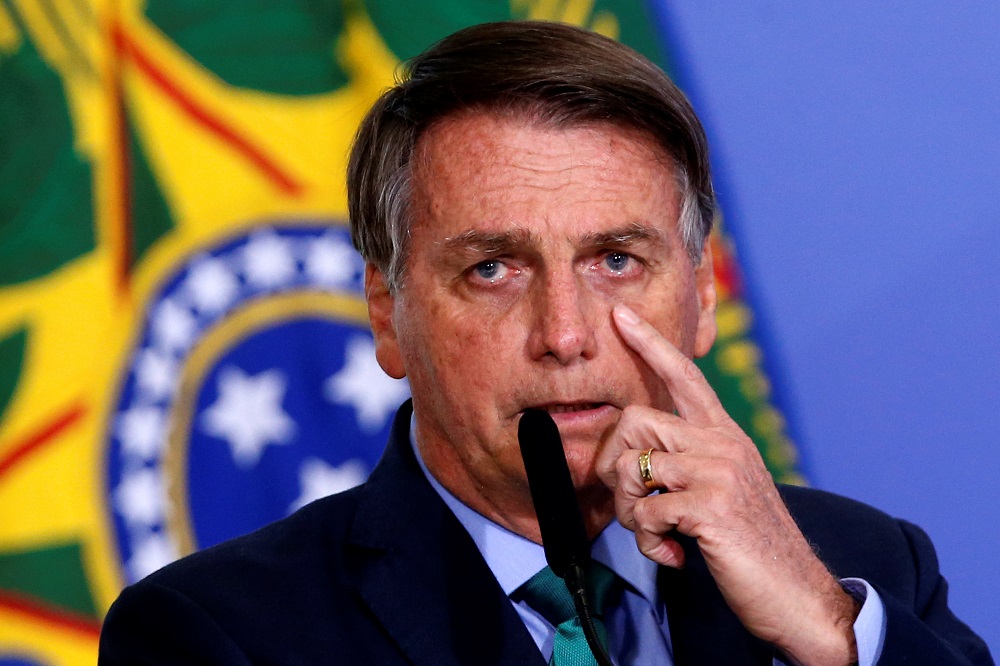 Brazil: Pres Bolsonaro fans judiciary flames, calls top judge ‘son of a whore’
