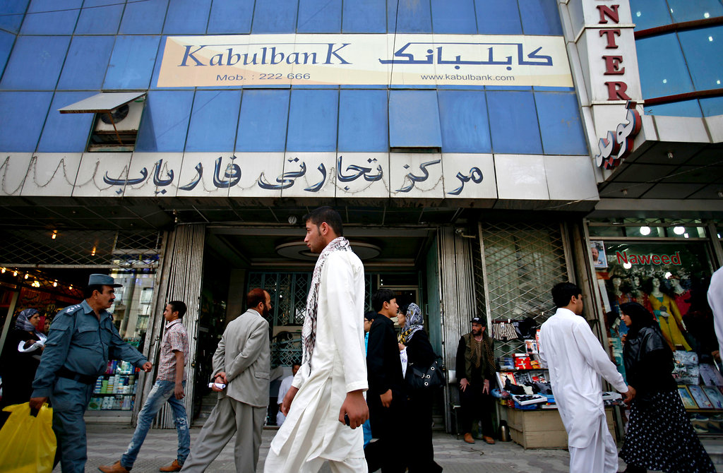 Afghanistan’s Central Bank Allows Merchants To Withdraw 25,000 U.S. Dollars Monthly