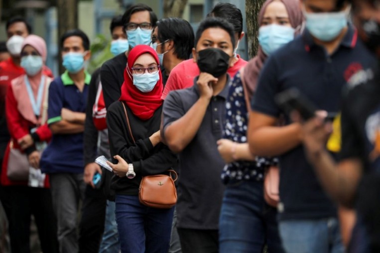 Malaysia Reports Highest Daily COVID-19 Death Toll, 19,550 More Infections