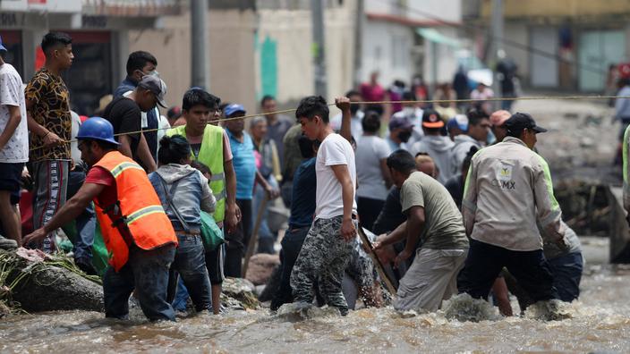 Floods In Hospital Kill 17 In Central Mexico