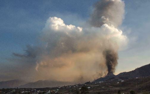 Eruptions shut airport on Canaries volcanic island
