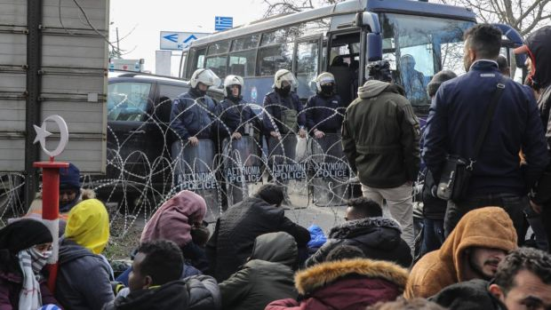 Turkey Tightens Control On Refugees, Halts Newcomers