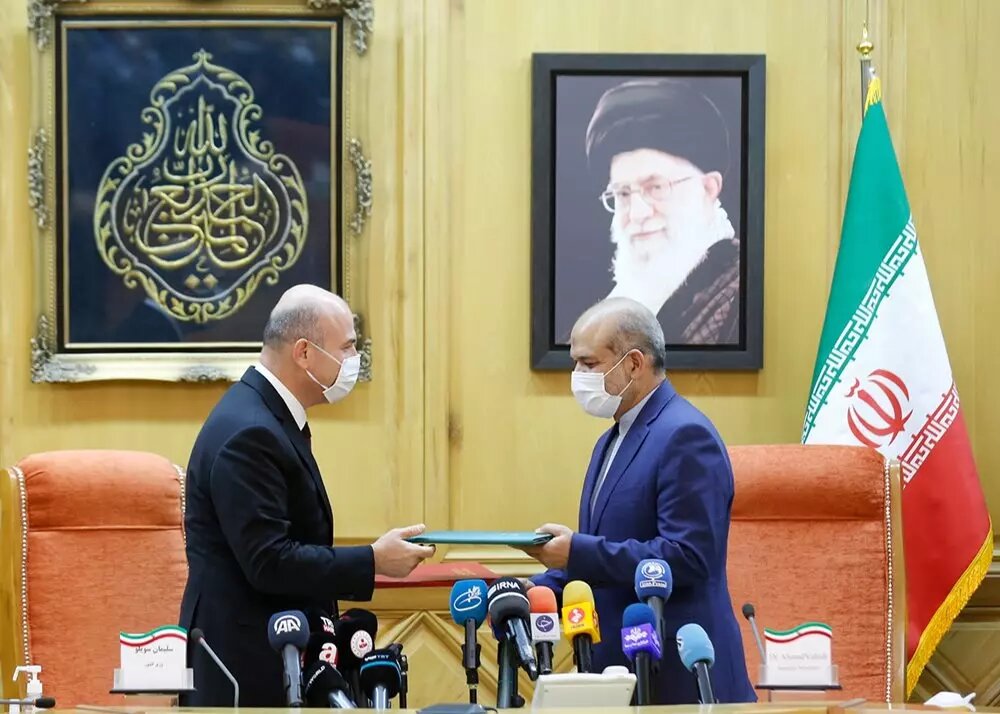 Iran, Turkey Sign Security Cooperation Memorandum