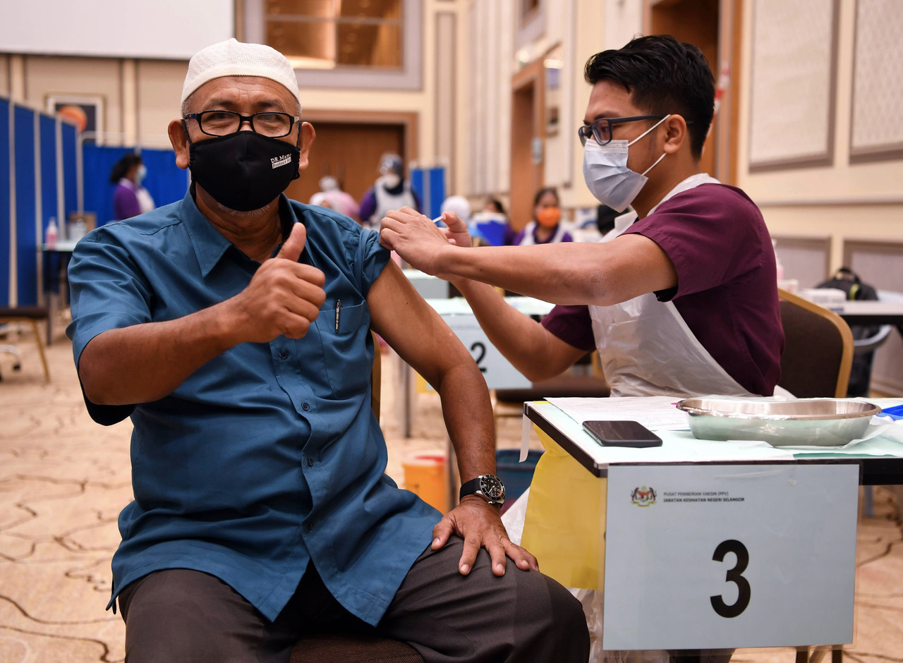 Almost Nine Million COVID-19 Vaccine Booster Shots Administered In Malaysia