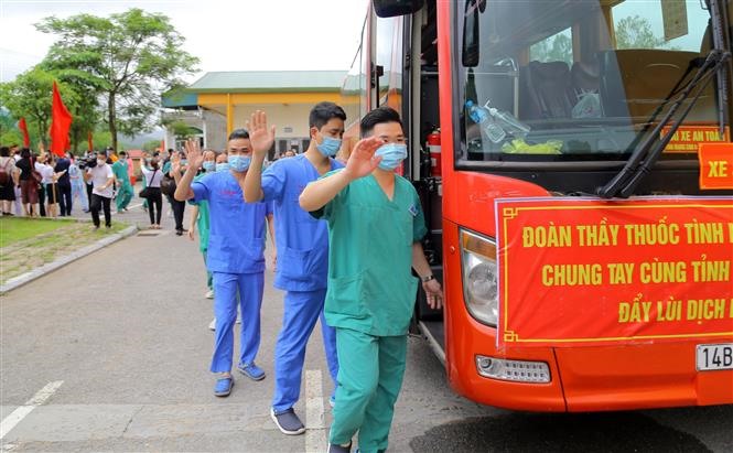 Vietnam Reports 3,985 New COVID-19 Cases, 881,522 In Total