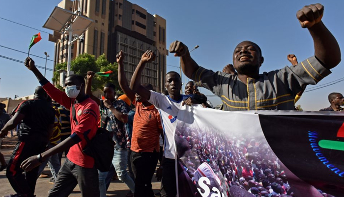 Burkina Faso: Tear gas fired at protesters decrying Islamist attacks