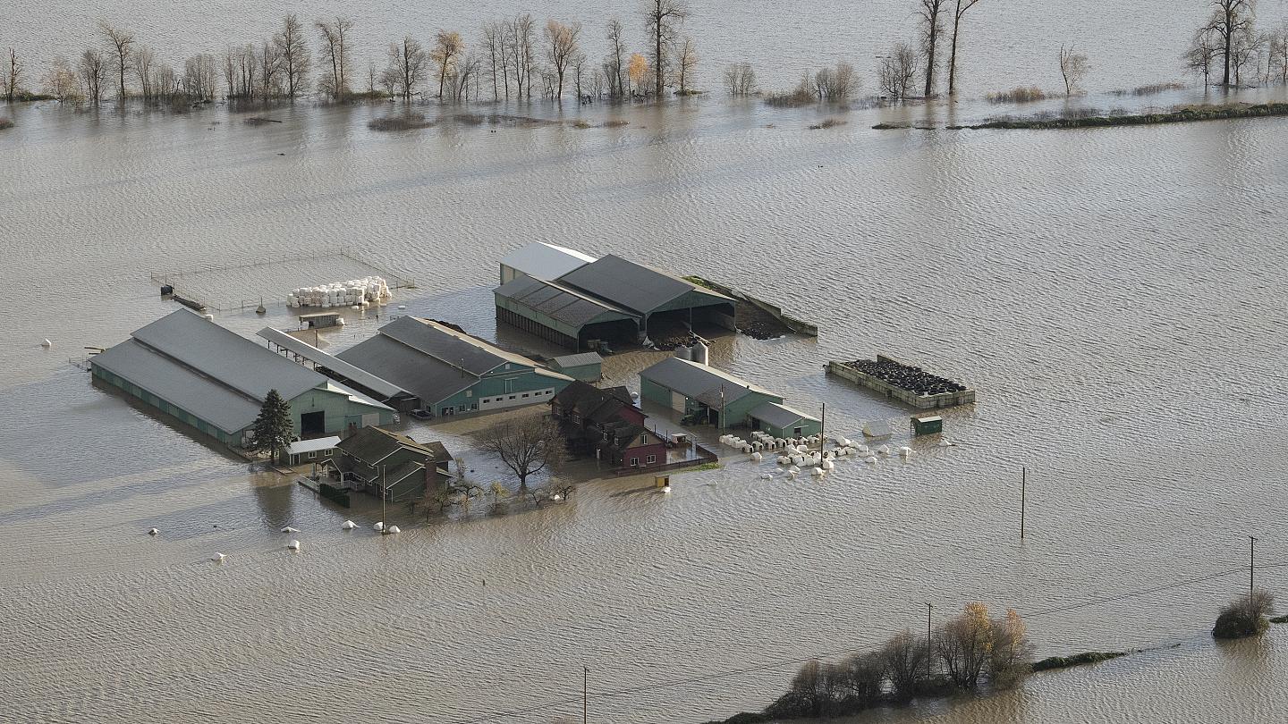 Death toll hits four from flooding in western Canada