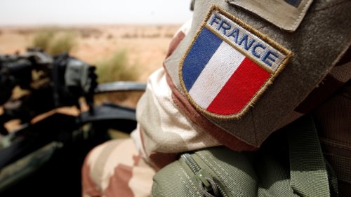 Two killed as French army convoy runs into fresh trouble in Niger