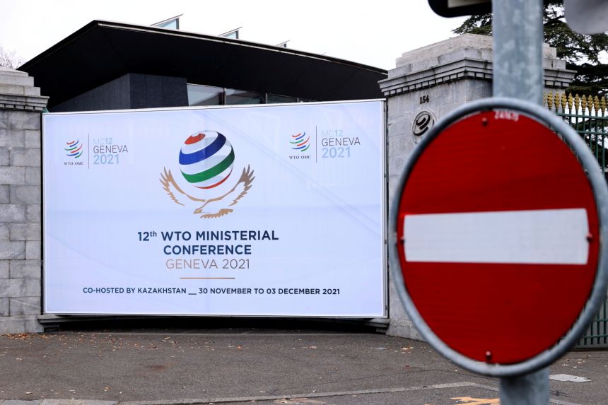 Covid-19: WTO postpones major meeting after new variant outbreak