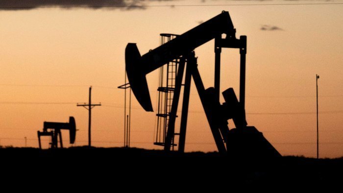 Covid-19: Oil producers to increase output in January despite Omicron jitters