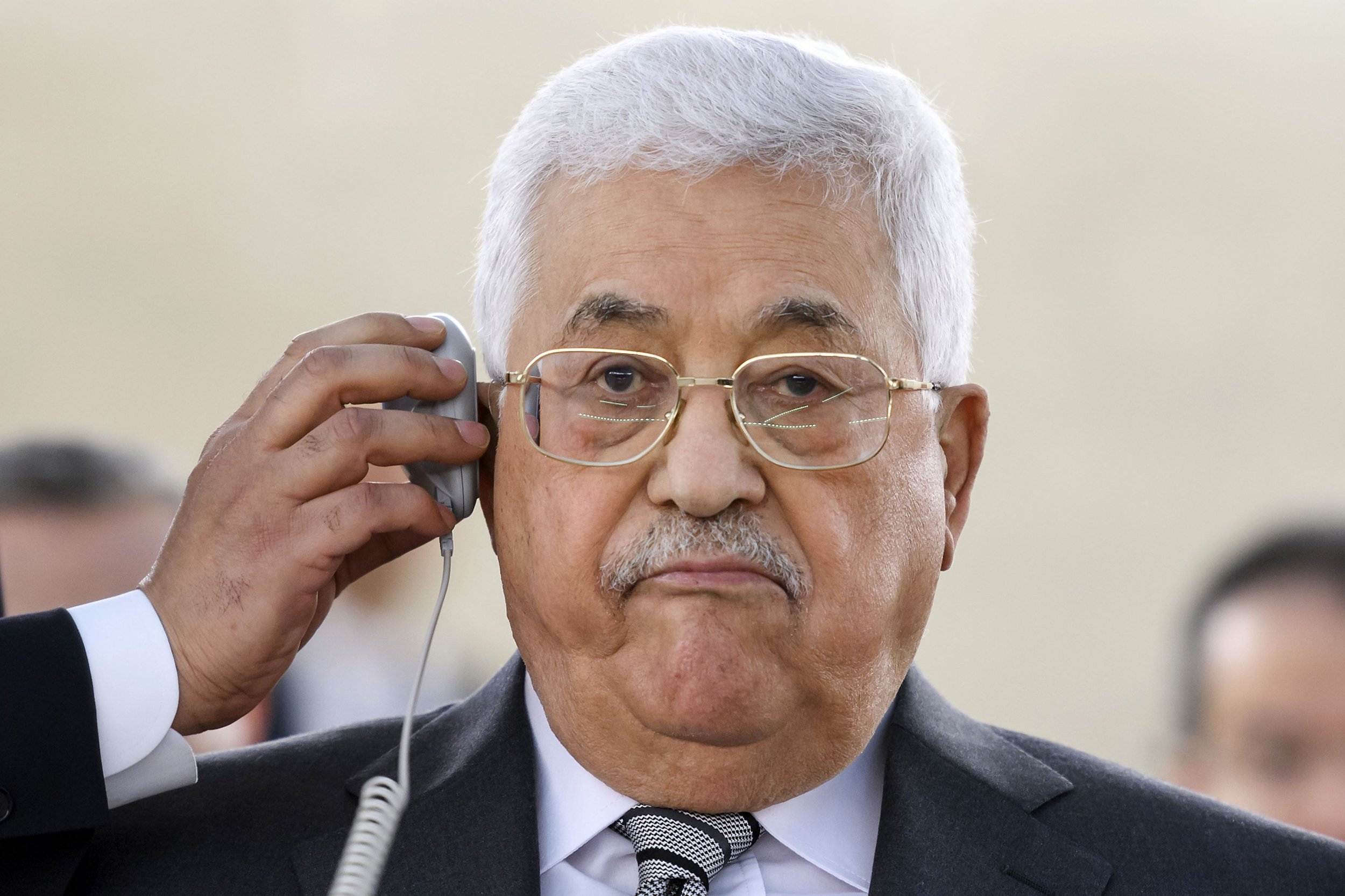 Abbas, Putin Discuss Israeli-Palestinian Disputes Over Phone