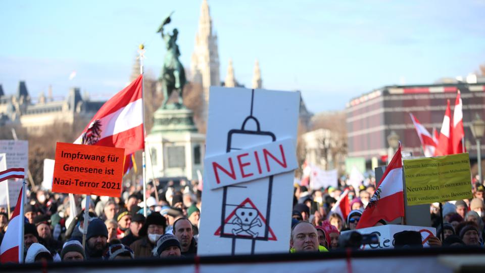 Covid-19: Thousands protest in Vienna against mandatory vaccination