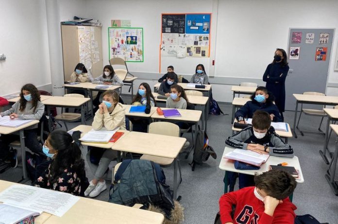 Covid-19: French teachers to strike over ‘chaotic’ pandemic strategy for schools