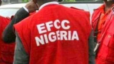 Nigerian Navy hands over 20 suspected oil thieves to EFCC