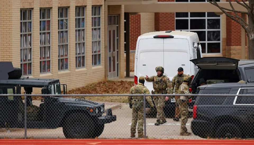 US: Texas police in synagogue hostage standoff