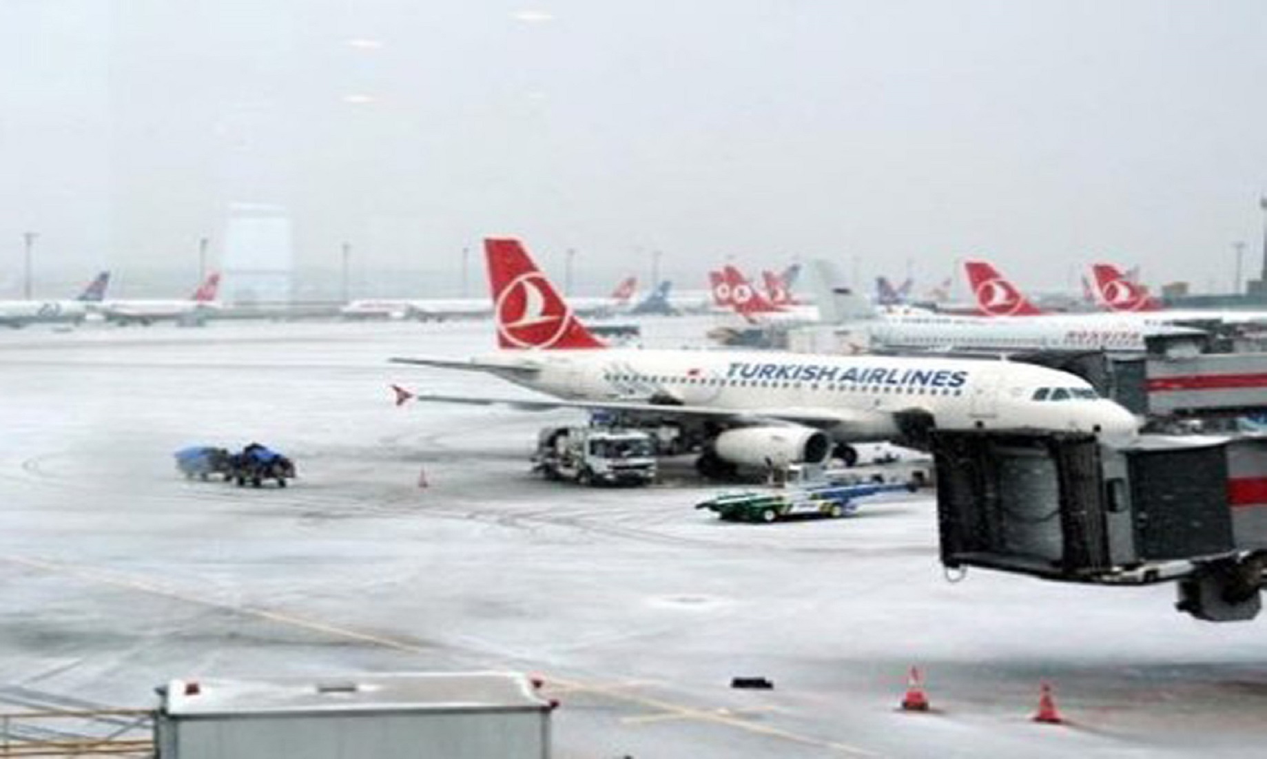 Istanbul Airport Cancels All Flights As Heavy Snowstorm Hits Turkey
