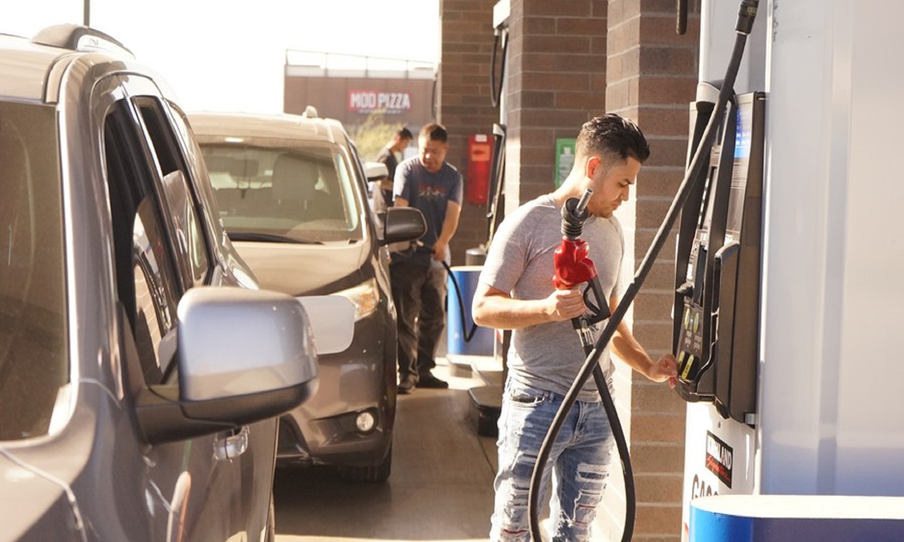 Gas Prices In Los Angeles Set 11 New Records In 12 Days