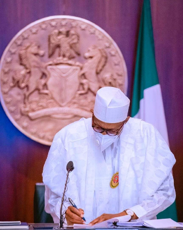 Nigeria awaits first ‘electronic’ polls as Pres Buhari signs new law