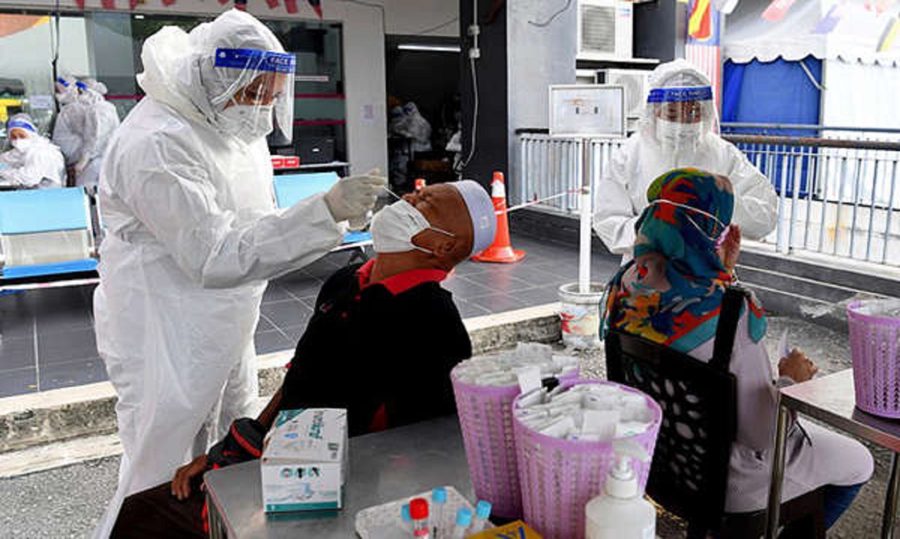 Malaysia Reports 27,808 New COVID-19 Infections, 36 New Deaths