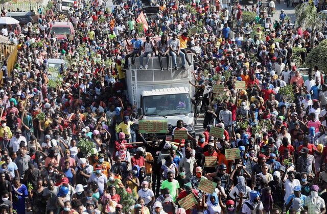 Haitian garment workers protest to demand higher wages