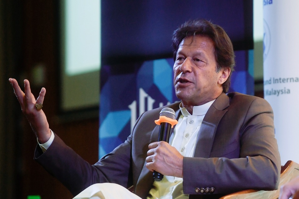 Pakistan President asks Imran to continue as PM until appointment of caretaker premier