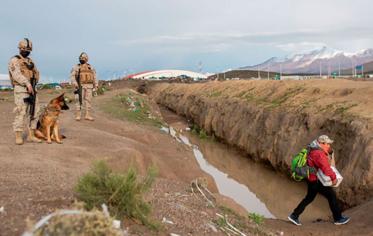 Illegal migrants: Chile to build longer ditch along Bolivian border