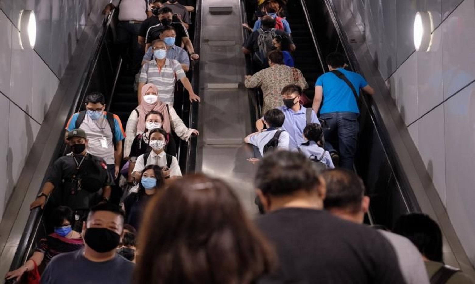 Singapore Reports 3,334 New COVID-19 Cases