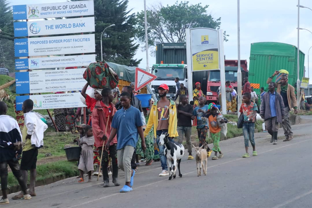 Congolese nationals enter Uganda fleeing from fresh fighting