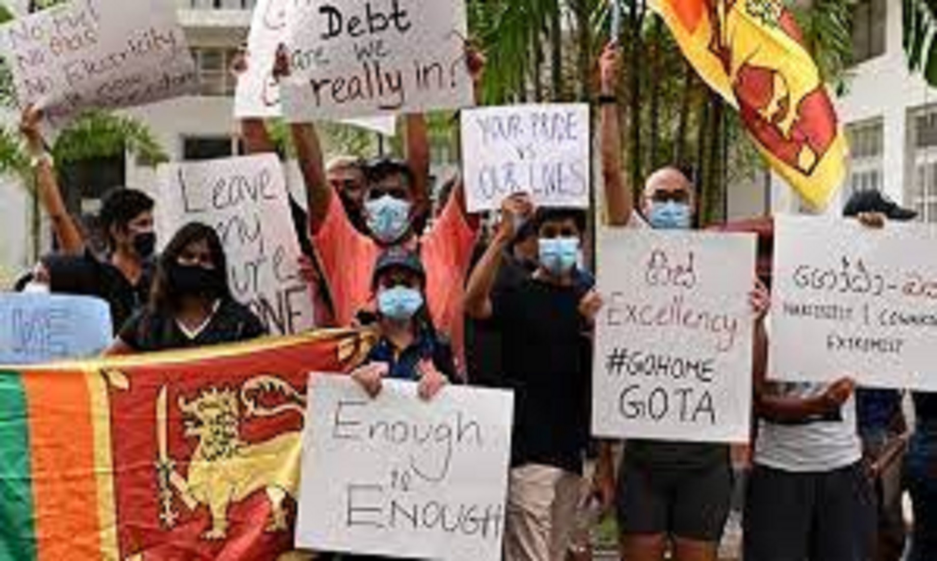 Sri Lanka’s Cabinet Ministers Offer To Resign En Masse Amid Protests