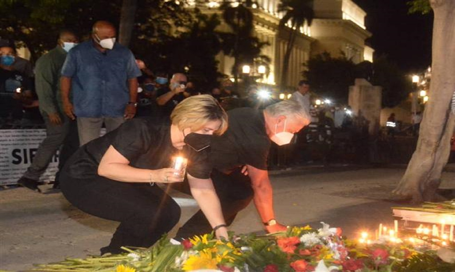 Cubans Hold Vigil To Mourn Victims Of Hotel Saratoga Explosion