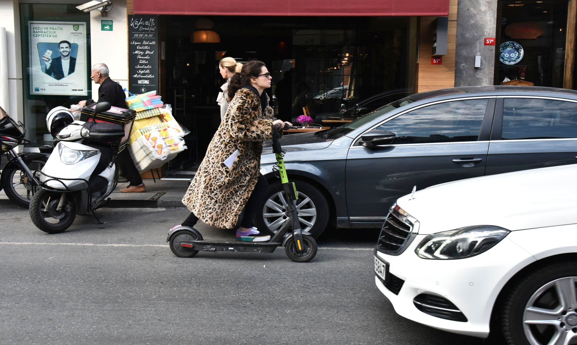 Electric Scooters Spark Traffic Security Concern In Türkiye