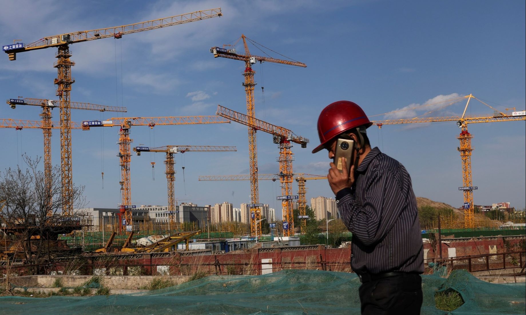 IMF Slashes India’s Economic Outlook To 7.4 Percent