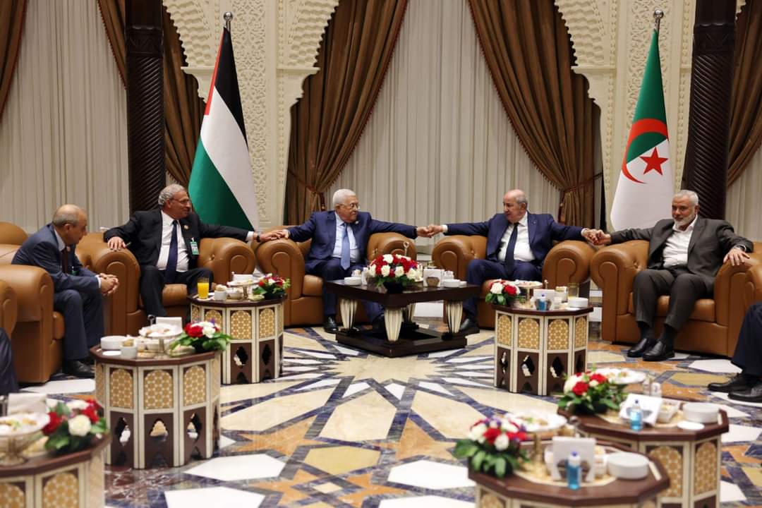 Leaders of Palestinian Authority, Hamas meet in Algeria