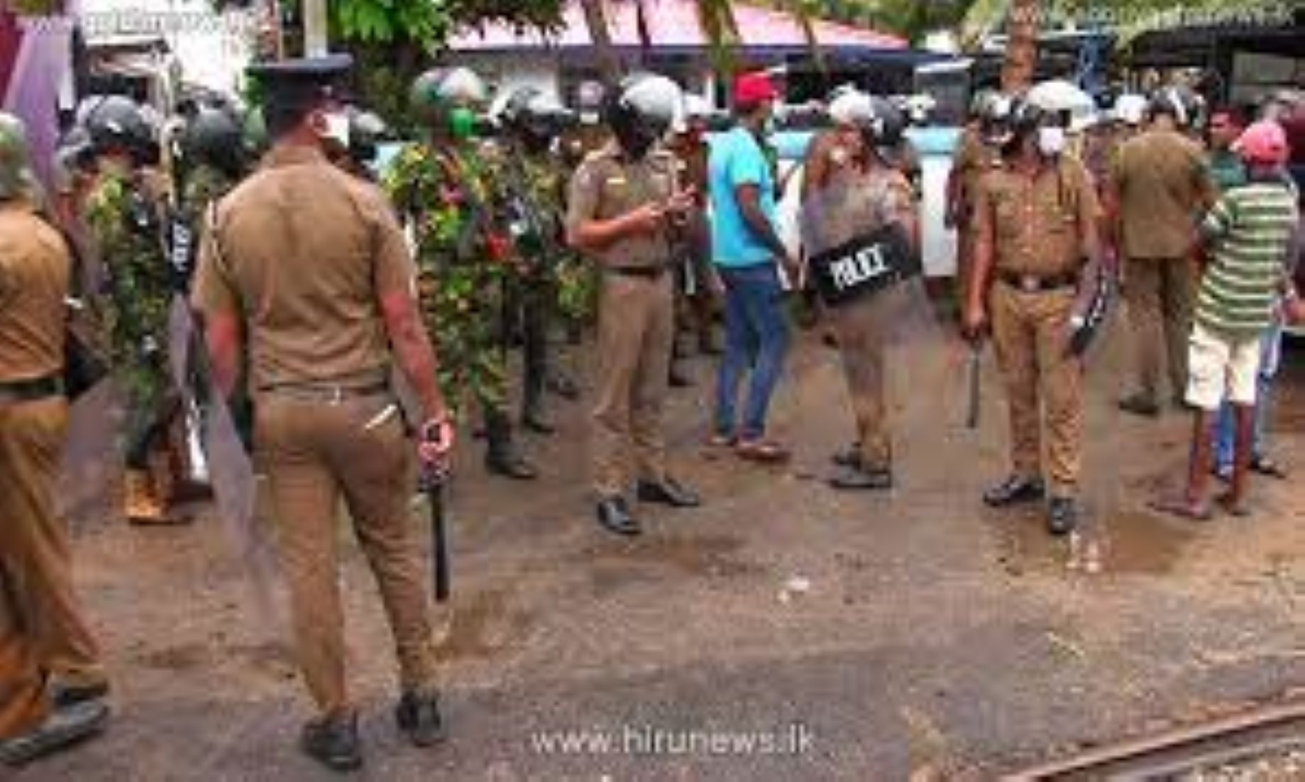 Sri Lankan Police Arrested 13 For Unruly Behaviour At Gas Stations