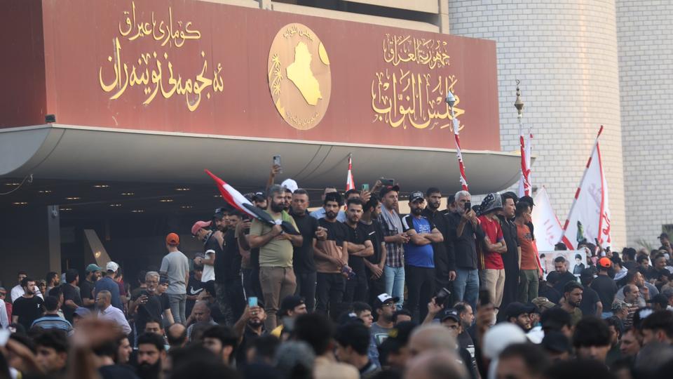 Iraqi Shiite Cleric Calls For Dissolving Parliament, Holding Early Elections