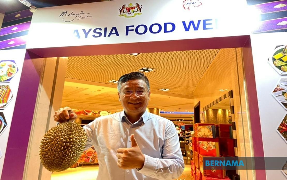 Nasi lemak, durian sought after at Malaysian food week in Beijing