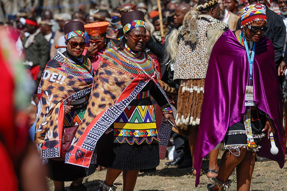Thousands fete South Africa’s new Zulu king