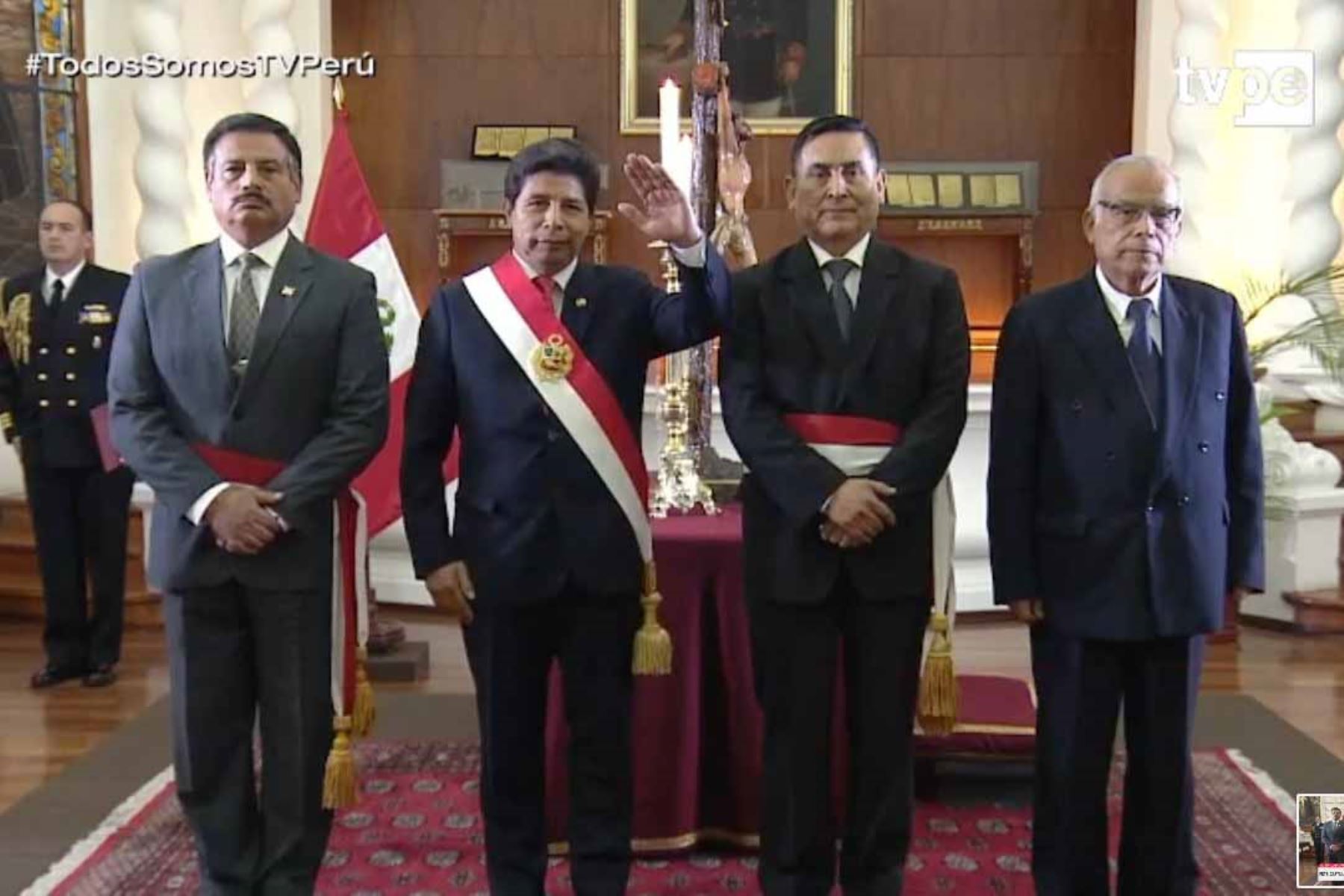 Peru: President swears in two Ministers