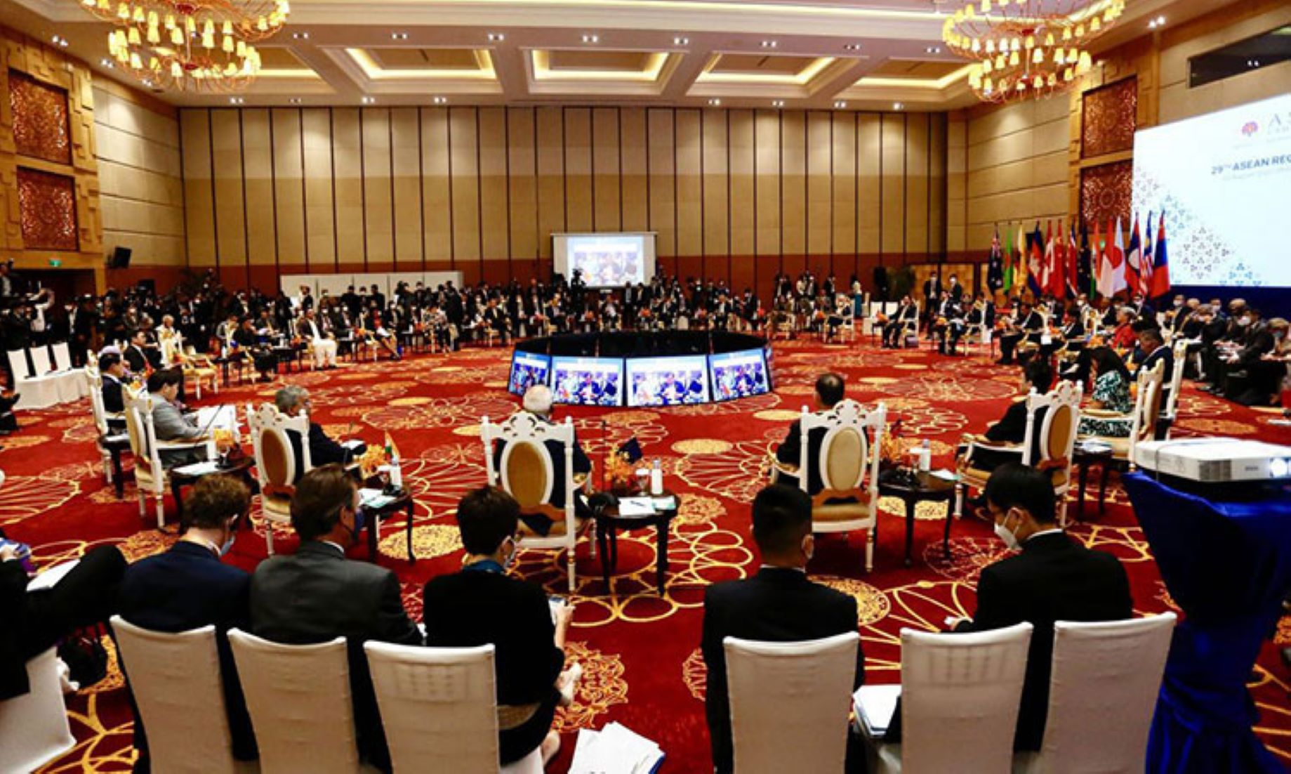54th ASEAN Economic Ministers’ Meeting, Related Meetings Kicked Off In Cambodia