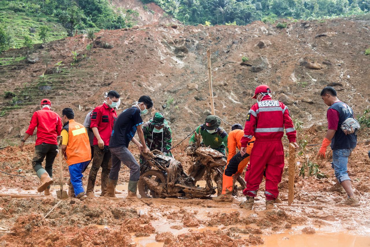 Seven Killed, Five Wounded As Landslides Hit Gold Mine In Indonesia
