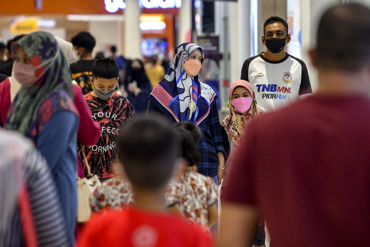 Malaysia’s population estimated to be 33.7 million in Q4 2023