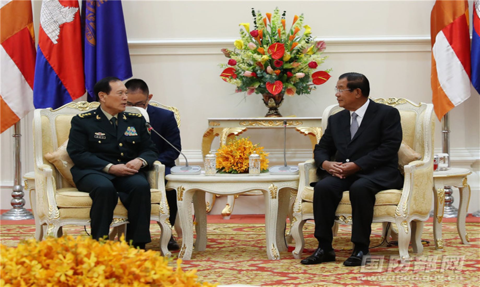 Cambodian PM Met Chinese Defence Minister